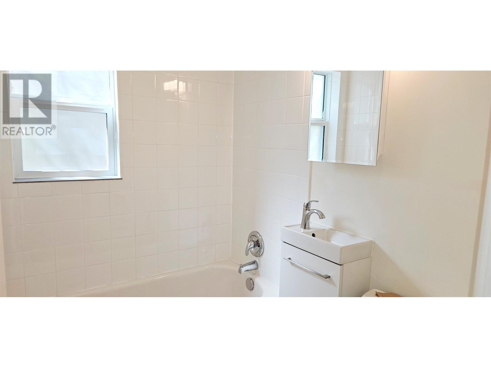 2556 W 4th Avenue, Vancouver, British Columbia  V6K 1P6 - Photo 21 - C8068242