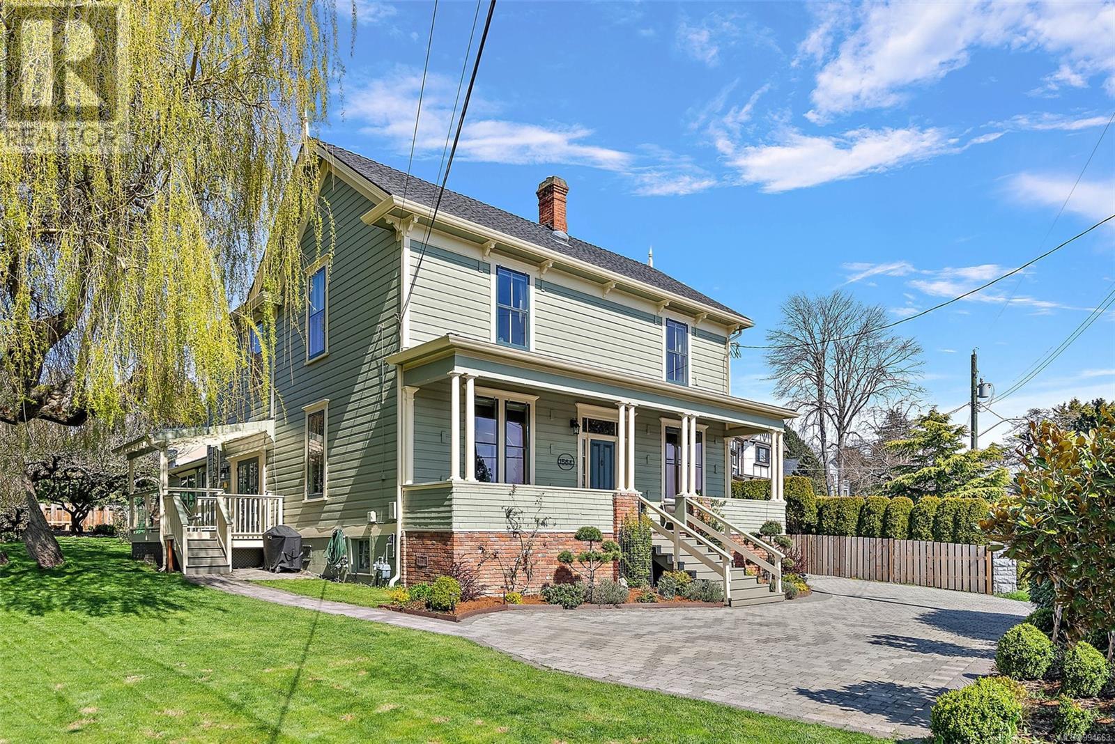 Property at 1564 Rockland Ave image 2