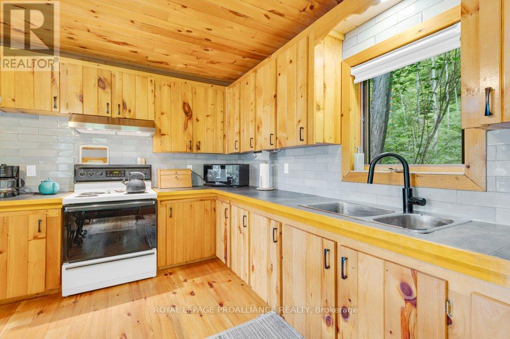 1018a Leisure Lane, Frontenac, Ontario  K0H 2M0 - Photo 14 - X12070097