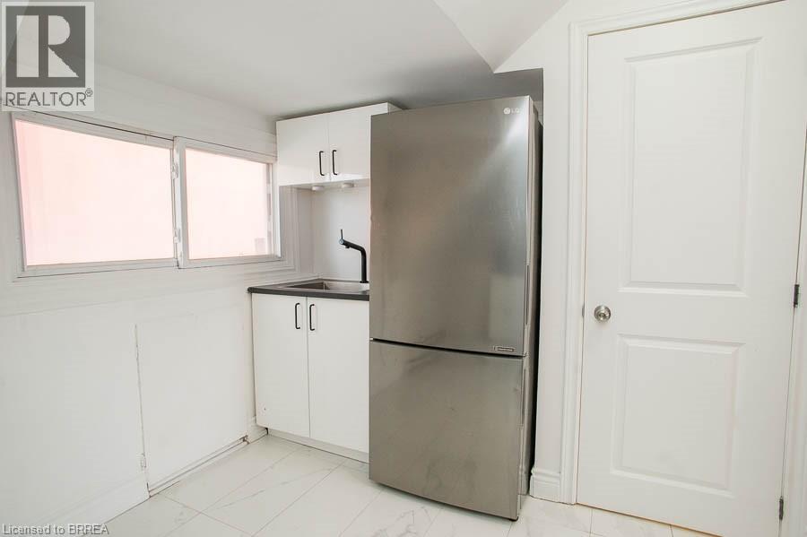 3 Balmoral Avenue S Unit# 4, Hamilton, Ontario  L8M 3J7 - Photo 5 - 40715385