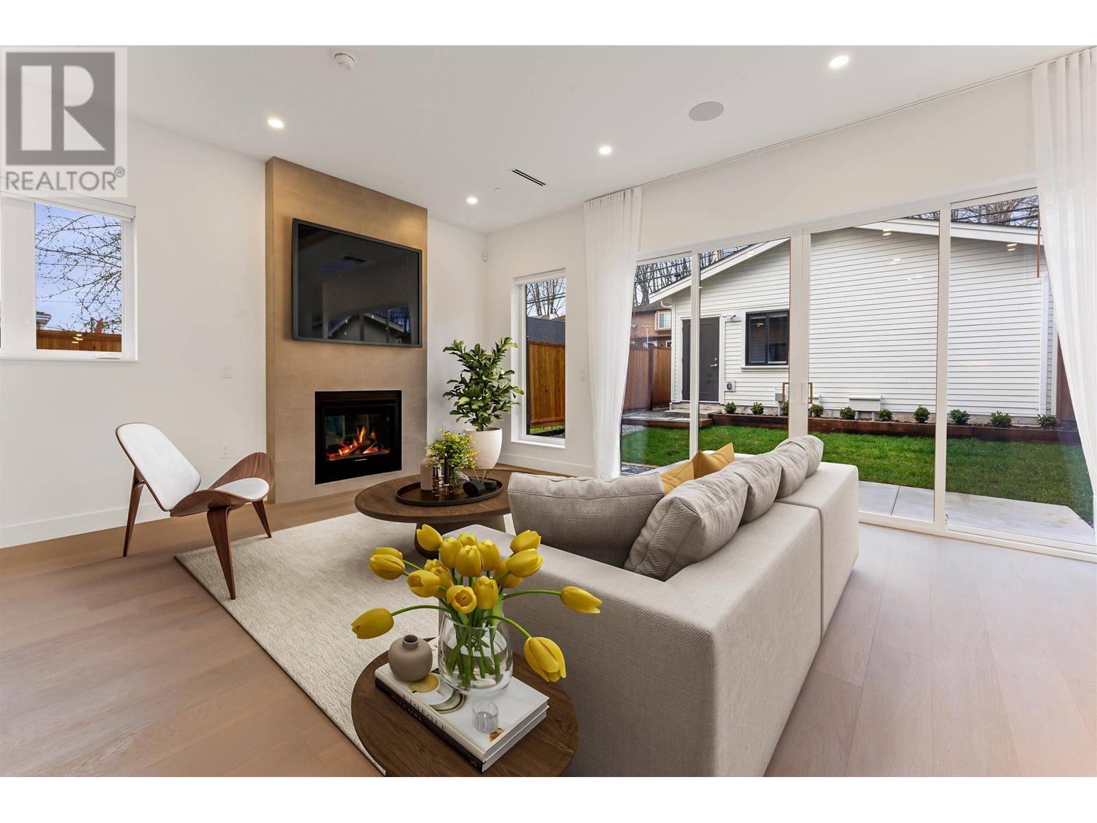 Property at 2 2241 E 8TH AVENUE image 3