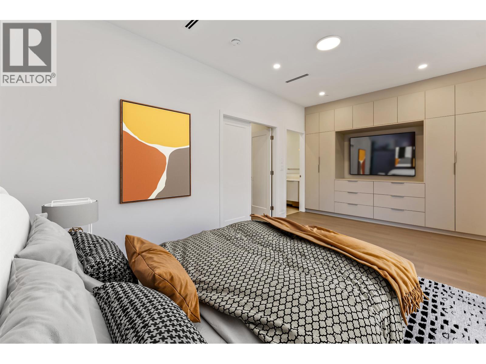 2 2241 E 8th Avenue, Vancouver, British Columbia  V5N 1V4 - Photo 10 - R2988058