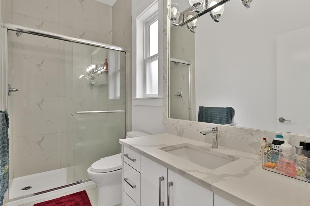 Property at 9975 173B STREET image 5