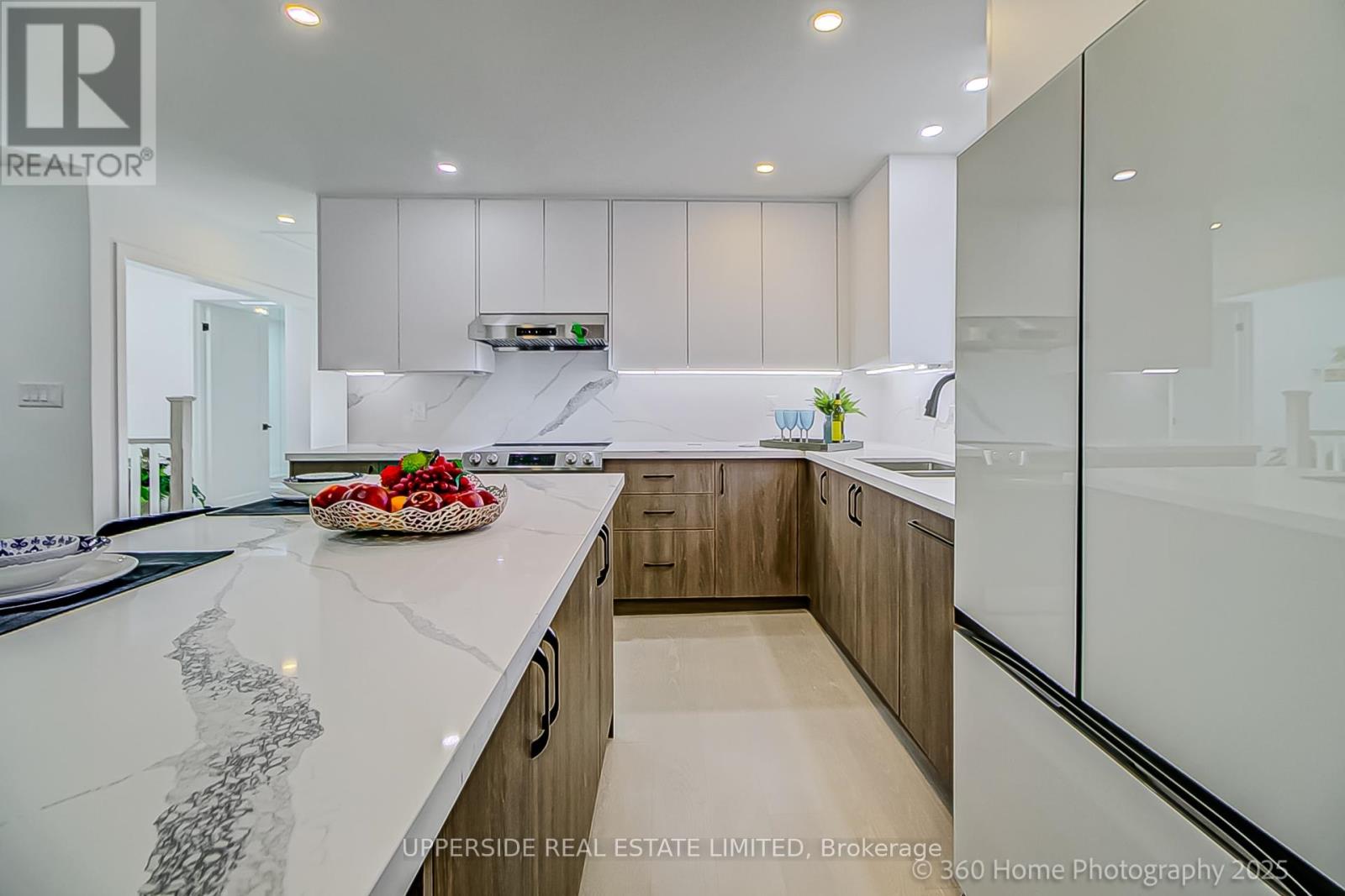 Property at 2 CHRISTMAN COURT image 2