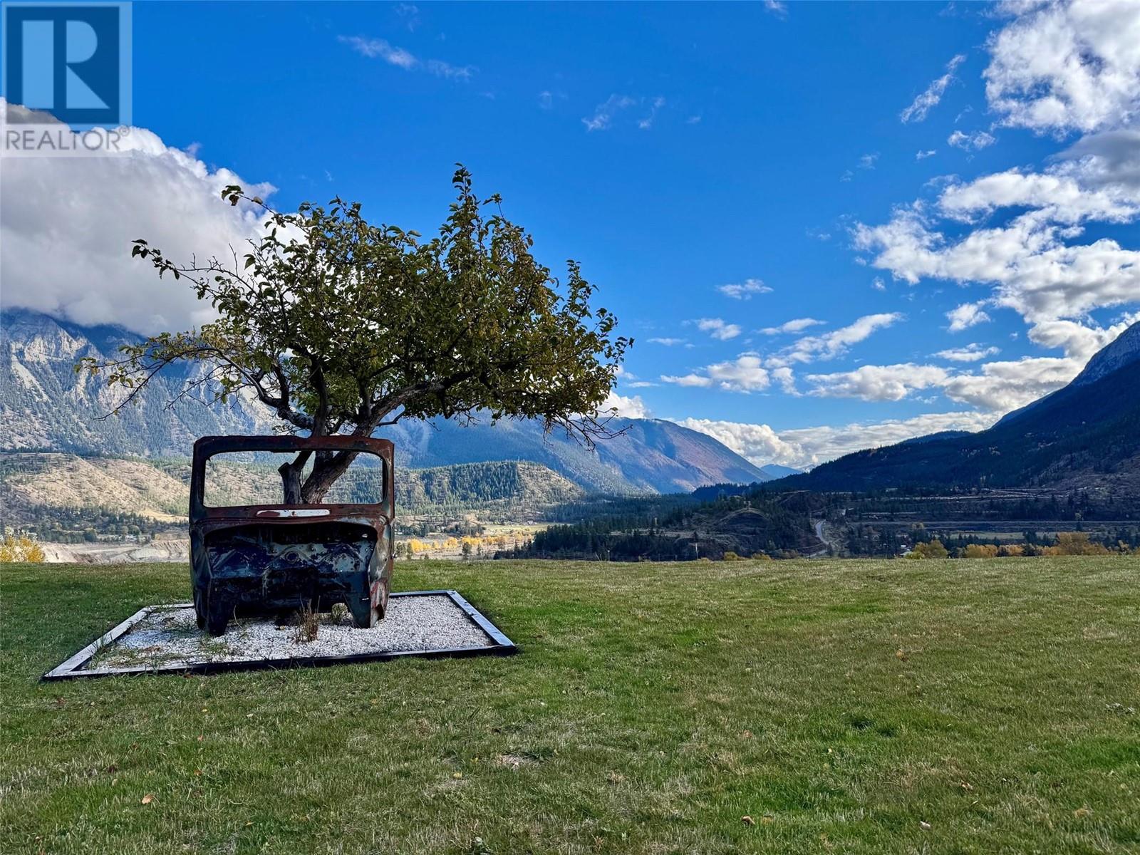 342 & 348 Mountain View Road Lot# 2 & 3, lillooet, British Columbia