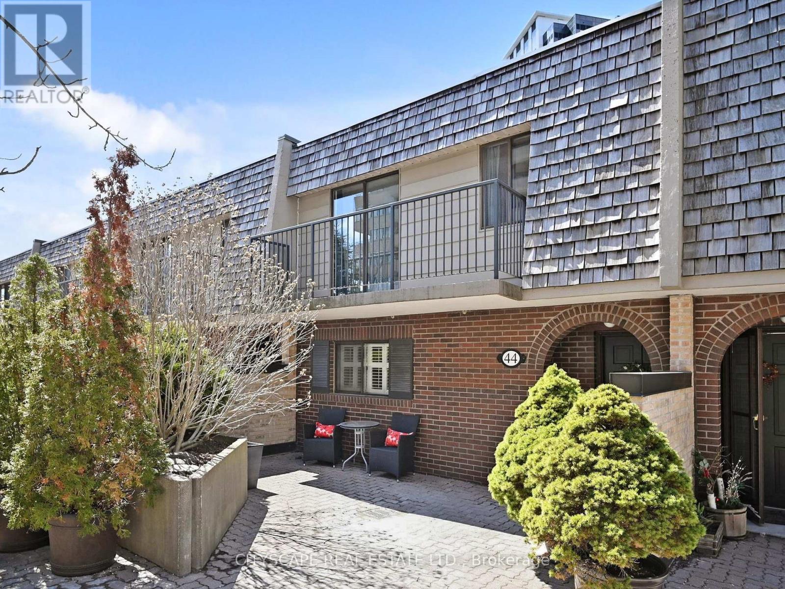 Property at 44 - 1330 MISSISSAUGA VALLEY BOULEVARD image 1