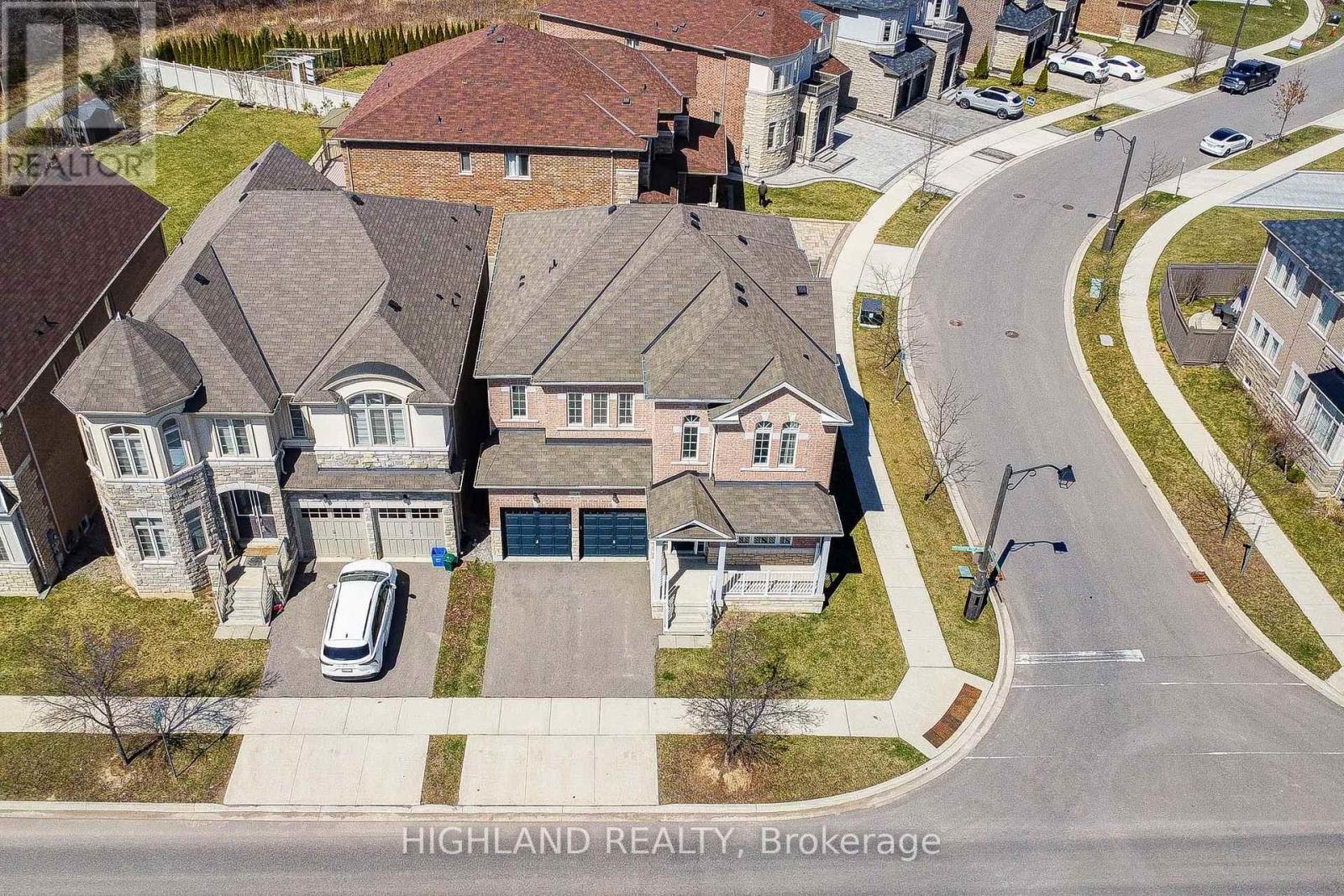 425 Threshing Mill Boulevard, Oakville, Ontario  L6H 0T4 - Photo 8 - W12072539