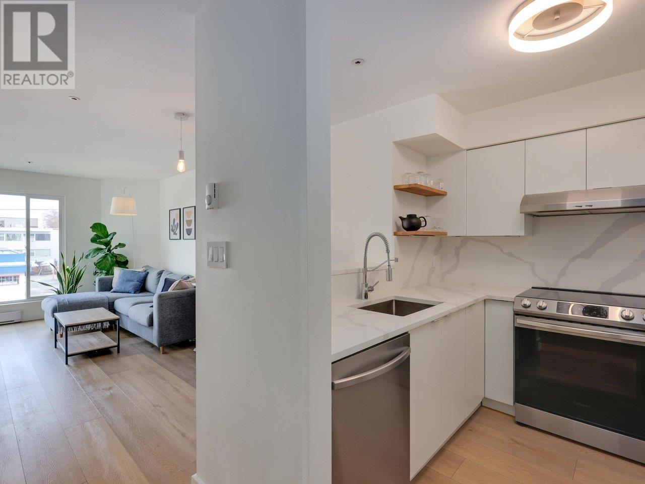 302 3505 W Broadway, Vancouver, British Columbia  V6R 2B5 - Photo 11 - R2984361