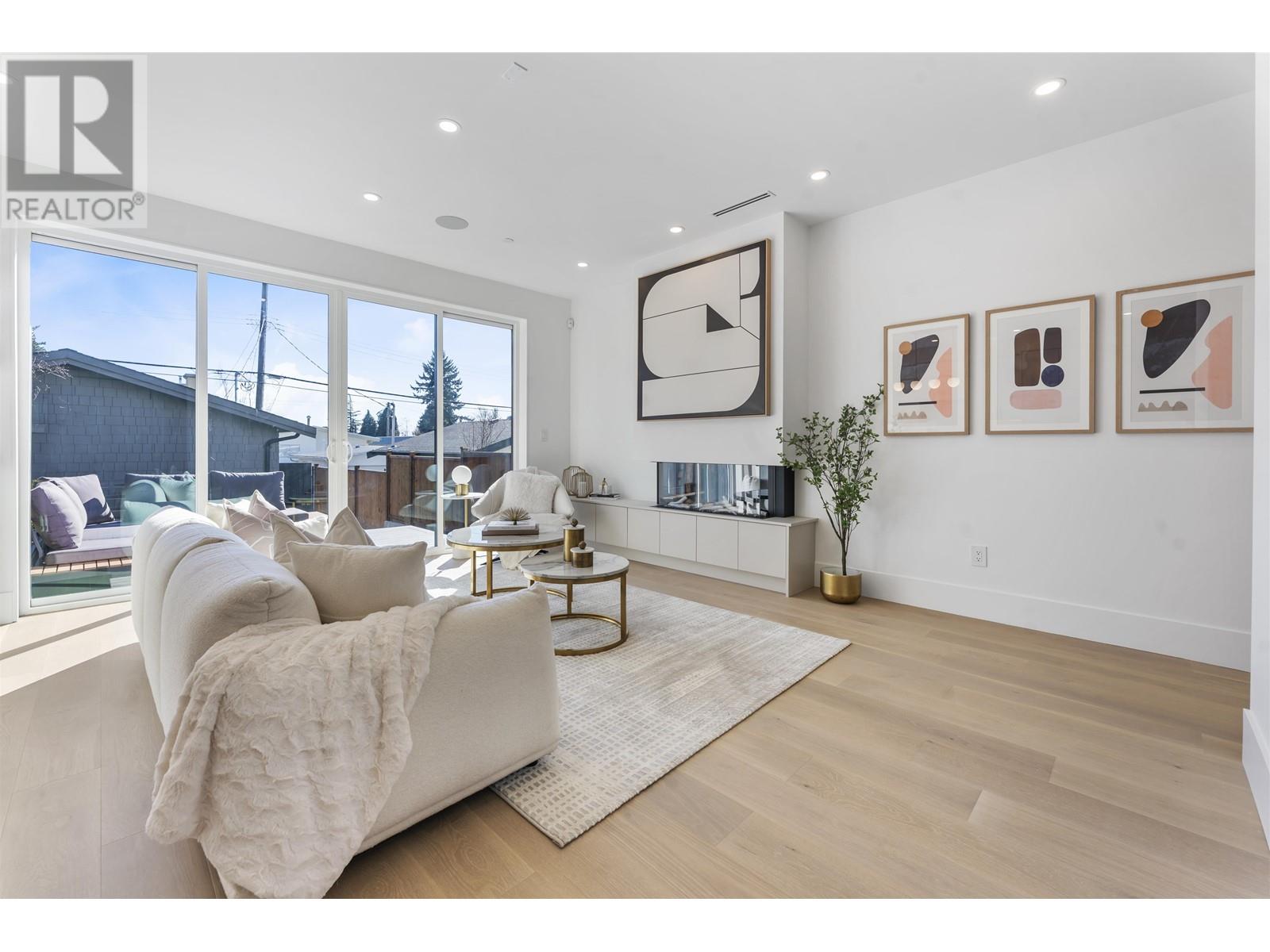 Property at 2 2138 W 48TH AVENUE image 3