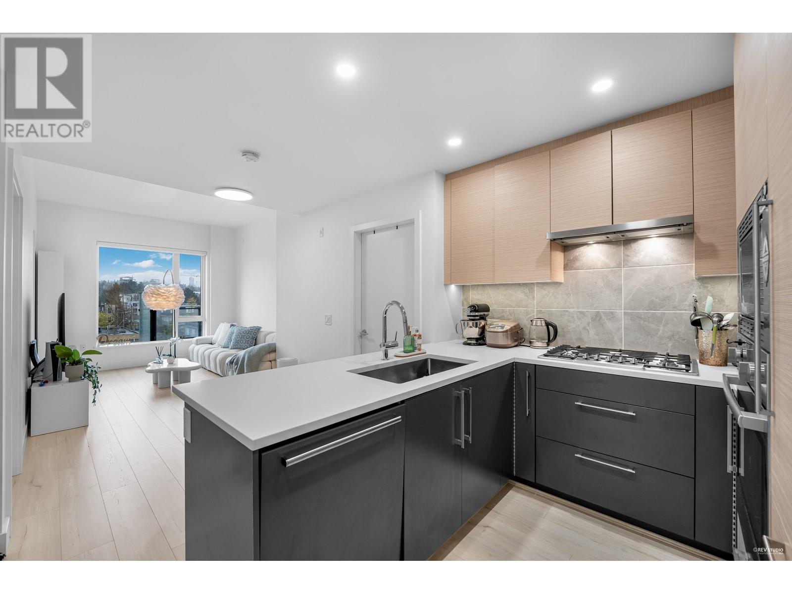 605 8888 Osler Street, Vancouver, British Columbia  V6P 4G2 - Photo 7 - R2988335