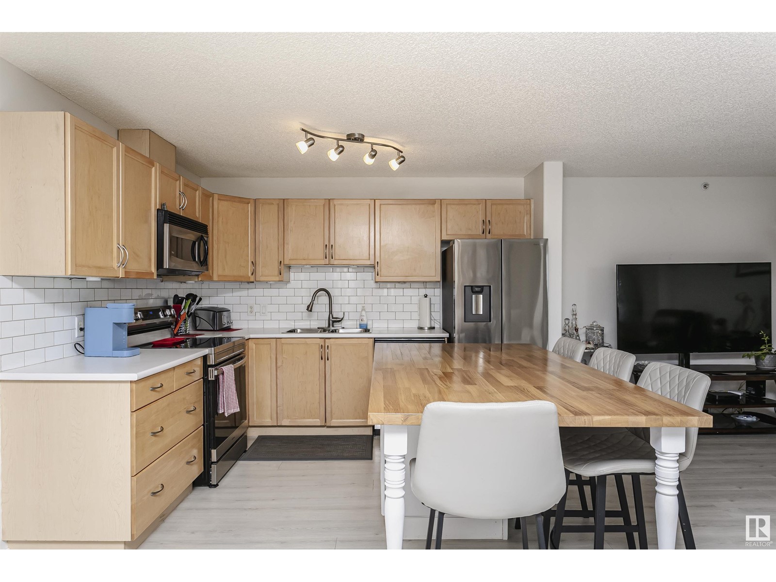 Property at #413 16035 132 ST NW image 4