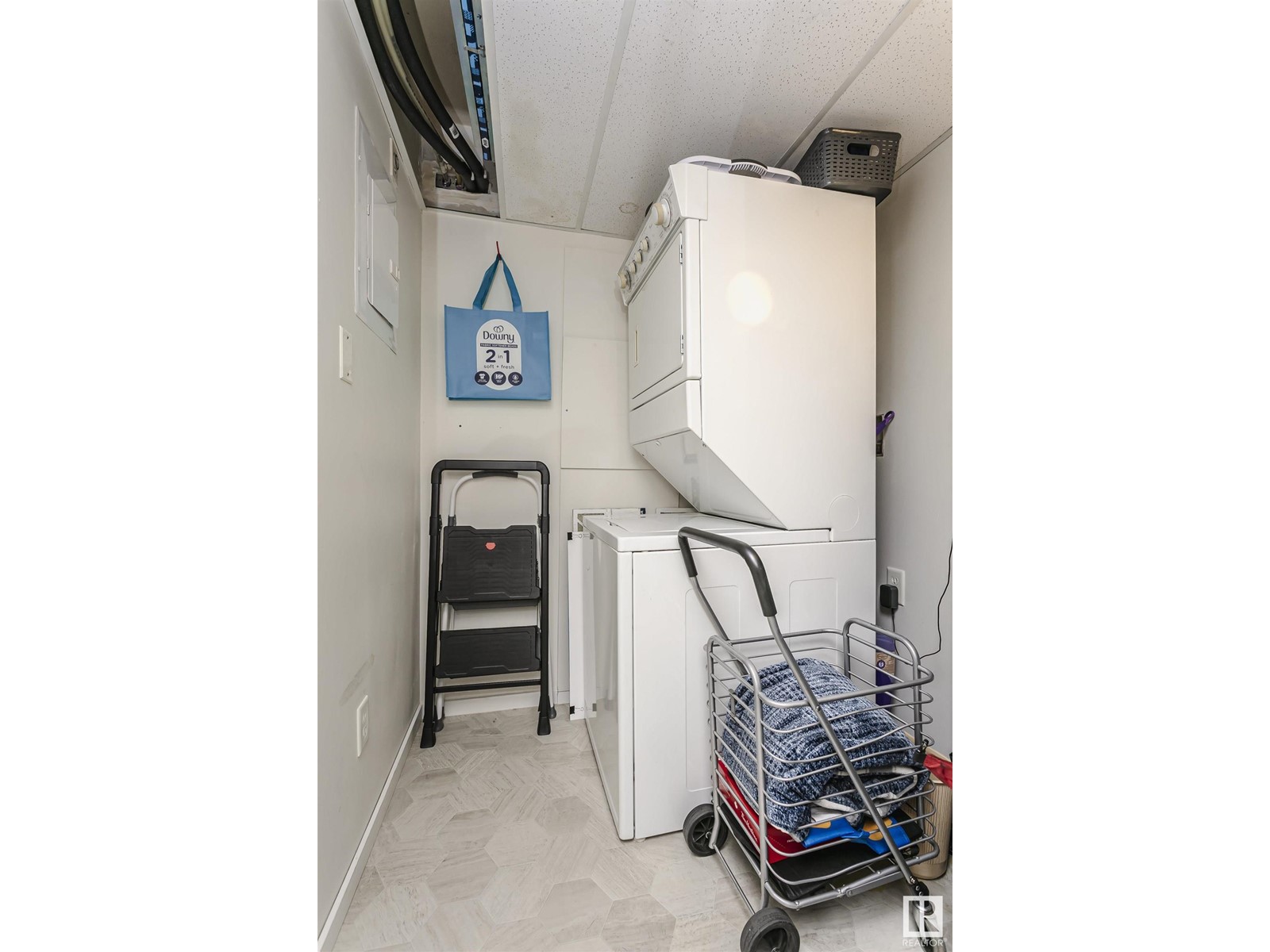 Property at #413 16035 132 ST NW image 1