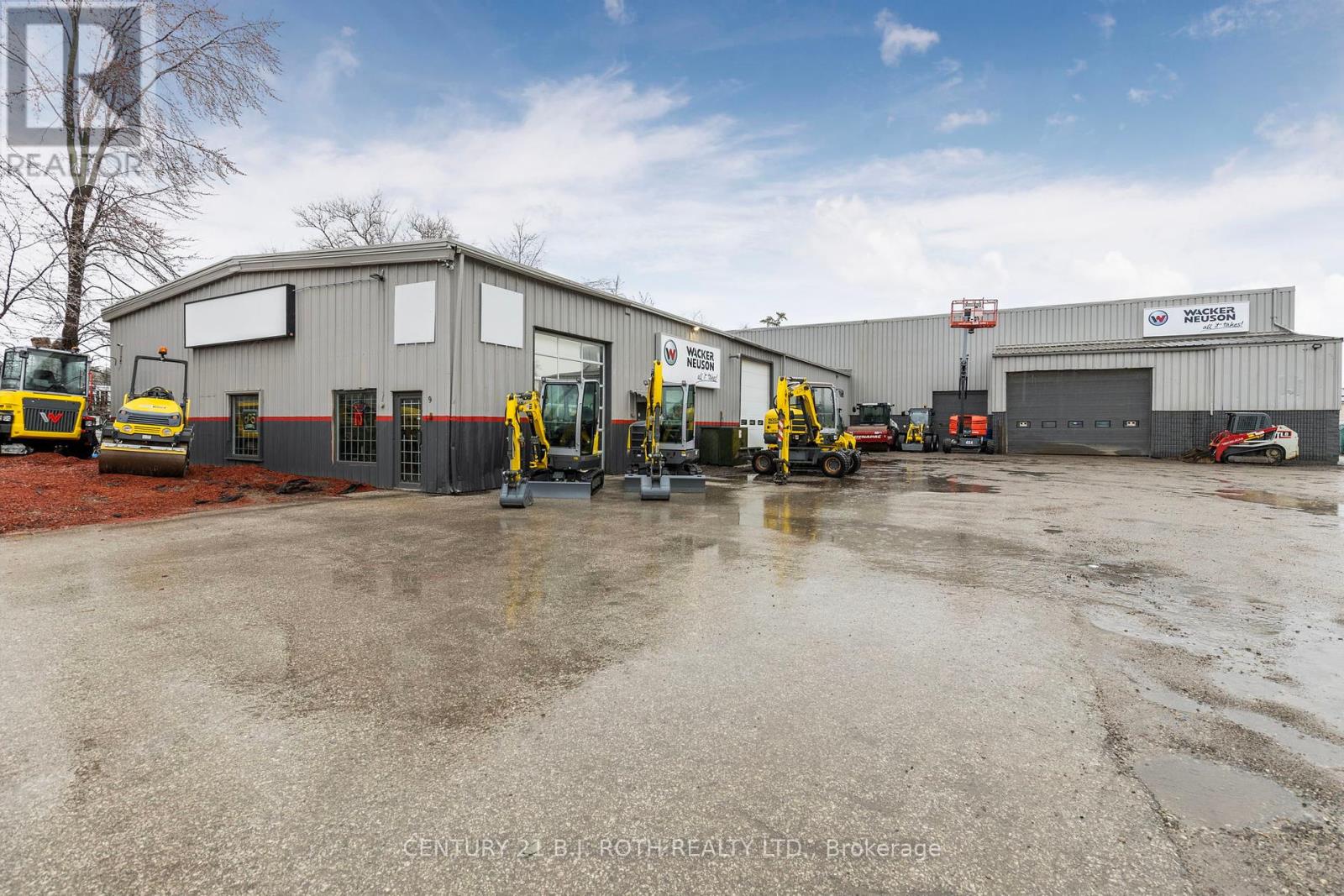 9 FERNDALE DRIVE N, Barrie, Ontario