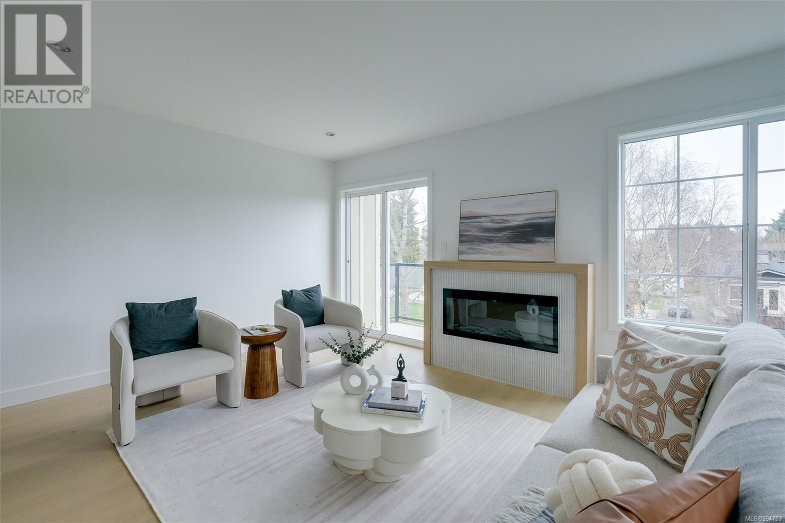 Unit 1 3907 Cedar Hill Rd, Saanich, British Columbia  V8P 3Z8 - Photo 3 - 994753
