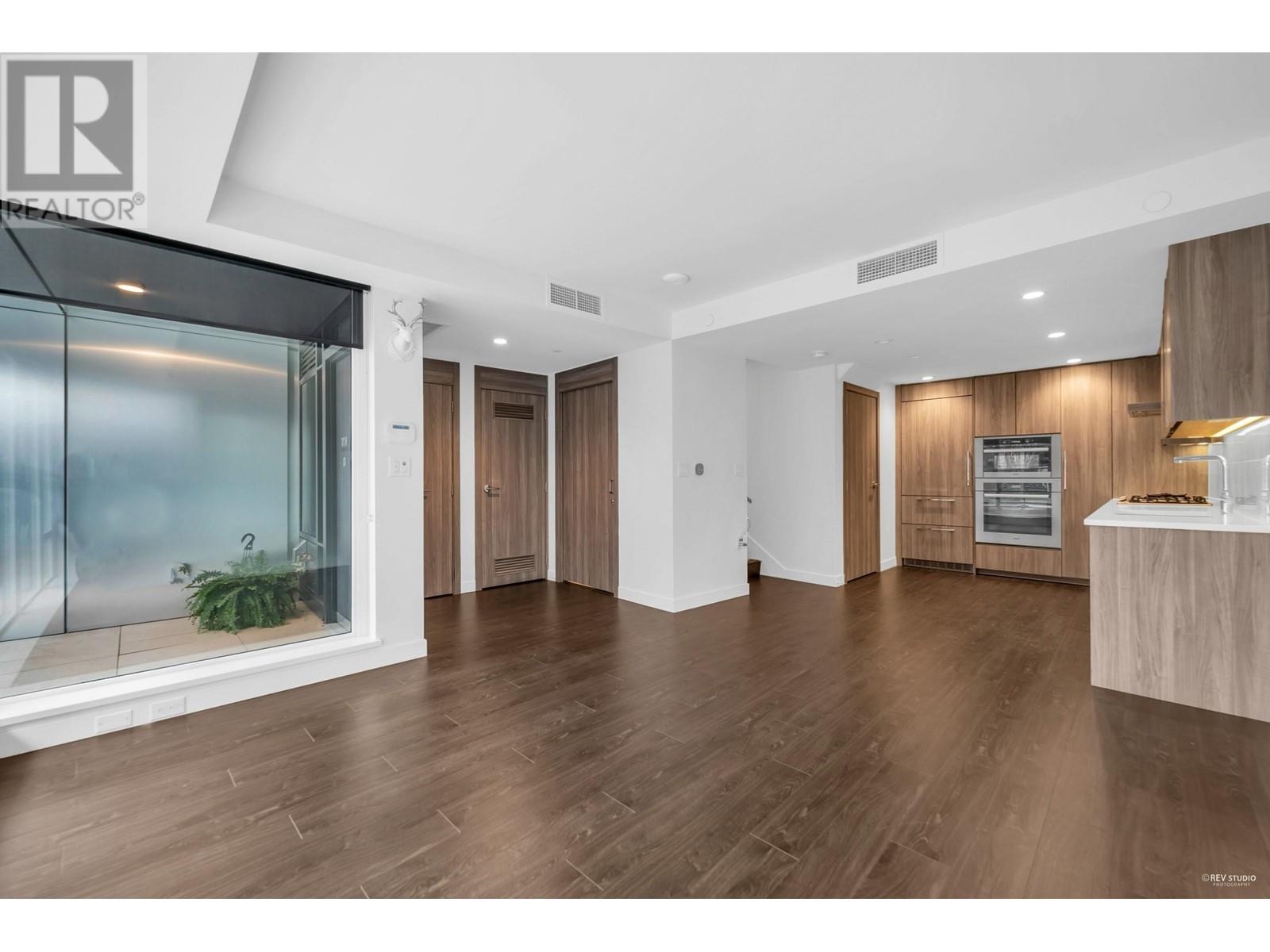 1728 Cook Street, Vancouver, British Columbia  V5Y 0N3 - Photo 10 - R2988329