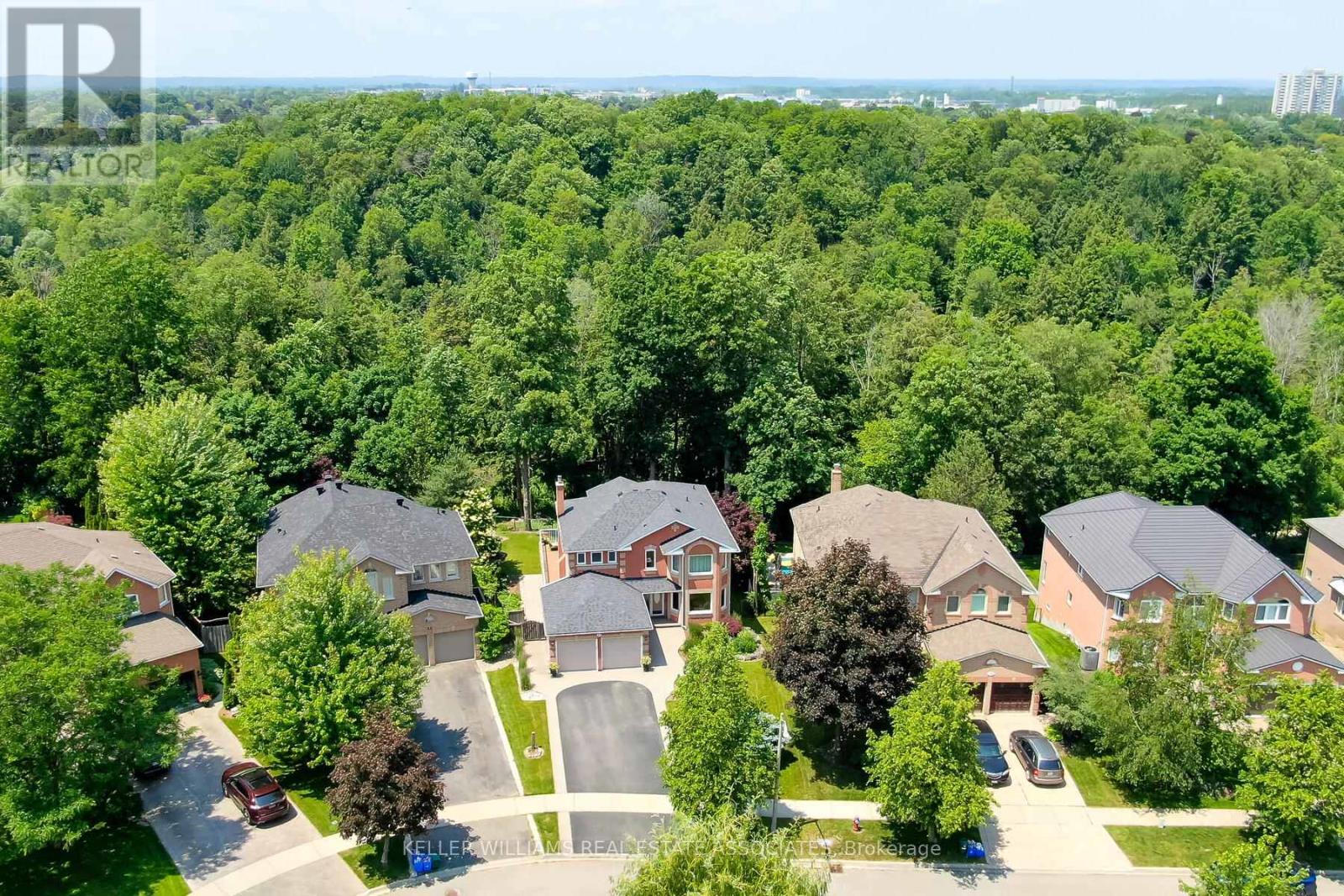 Property at 27 GOODERHAM DRIVE image 3