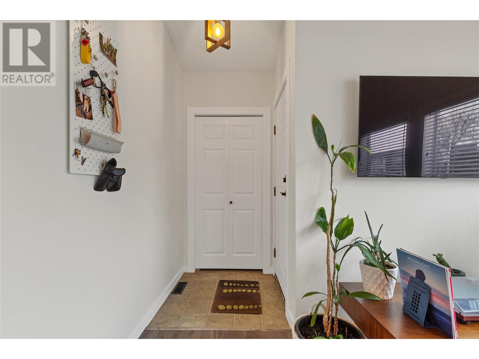Property at 3605 Commonage Crescent image 5