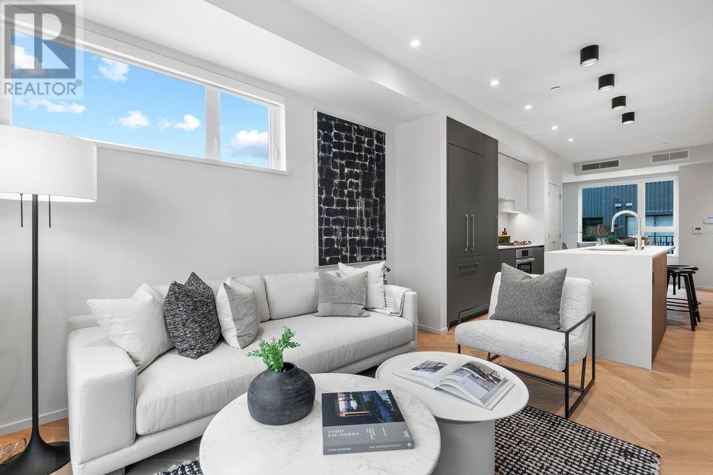 121 755 W 49TH AVENUE, vancouver, British Columbia