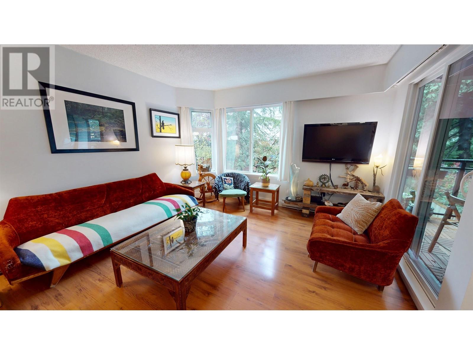205 2224 Eton Street, Vancouver, British Columbia  V5L 1C8 - Photo 2 - R2988420