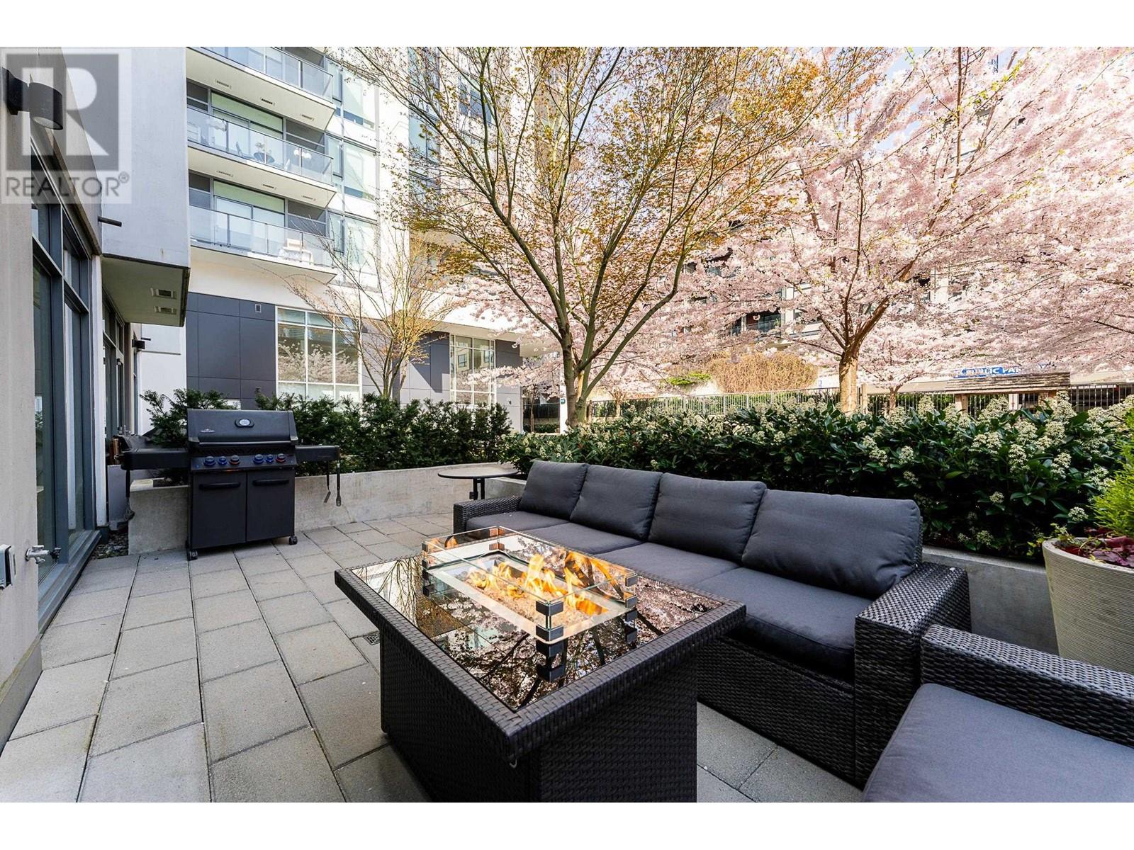 Th2 4465 Juneau Street, Burnaby, British Columbia  V5C 0L8 - Photo 6 - R2988449