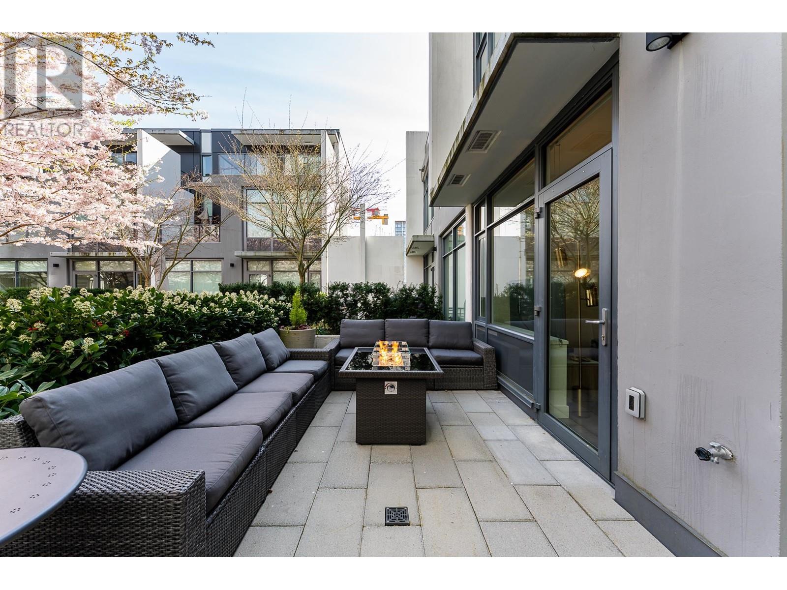 Th2 4465 Juneau Street, Burnaby, British Columbia  V5C 0L8 - Photo 7 - R2988449