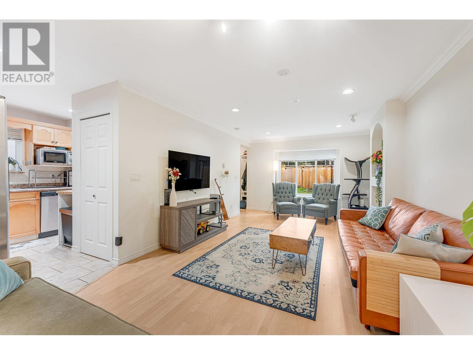 Property at 5933 SPROTT STREET image 1