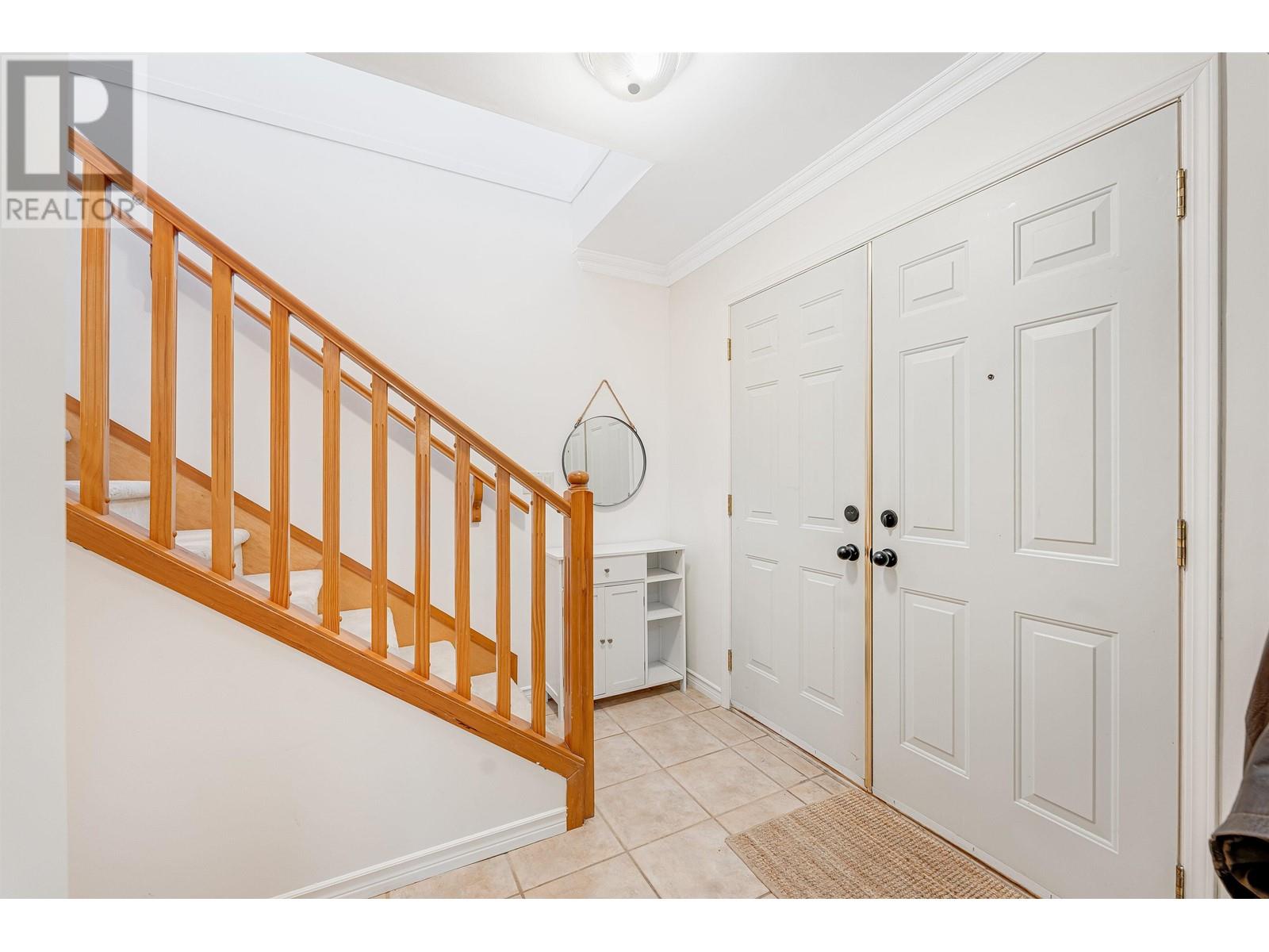 5933 Sprott Street, Burnaby, British Columbia  V5G 1T9 - Photo 10 - R2988451