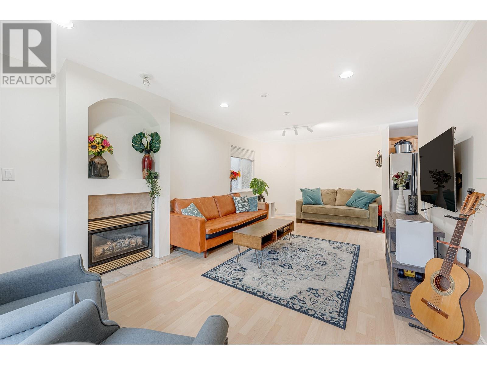 Property at 5933 SPROTT STREET image 5