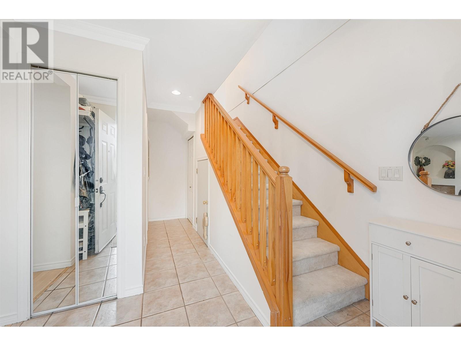 5933 Sprott Street, Burnaby, British Columbia  V5G 1T9 - Photo 9 - R2988451