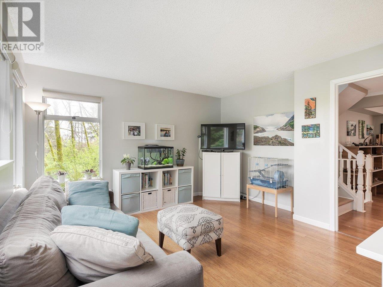 8895 Finch Court, Burnaby, British Columbia  V5A 4K6 - Photo 13 - R2988459