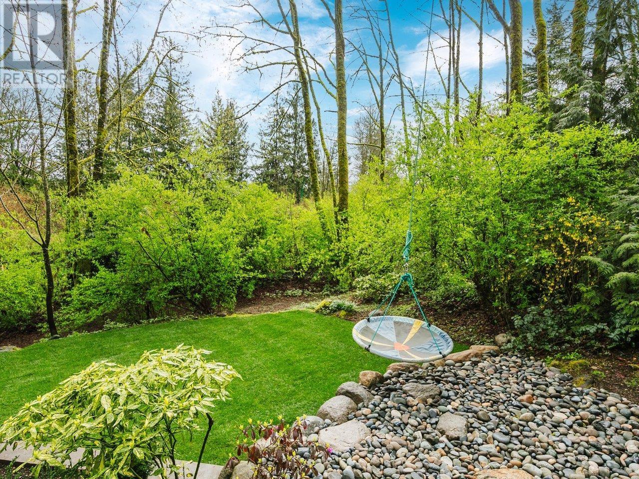 8895 Finch Court, Burnaby, British Columbia  V5A 4K6 - Photo 30 - R2988459