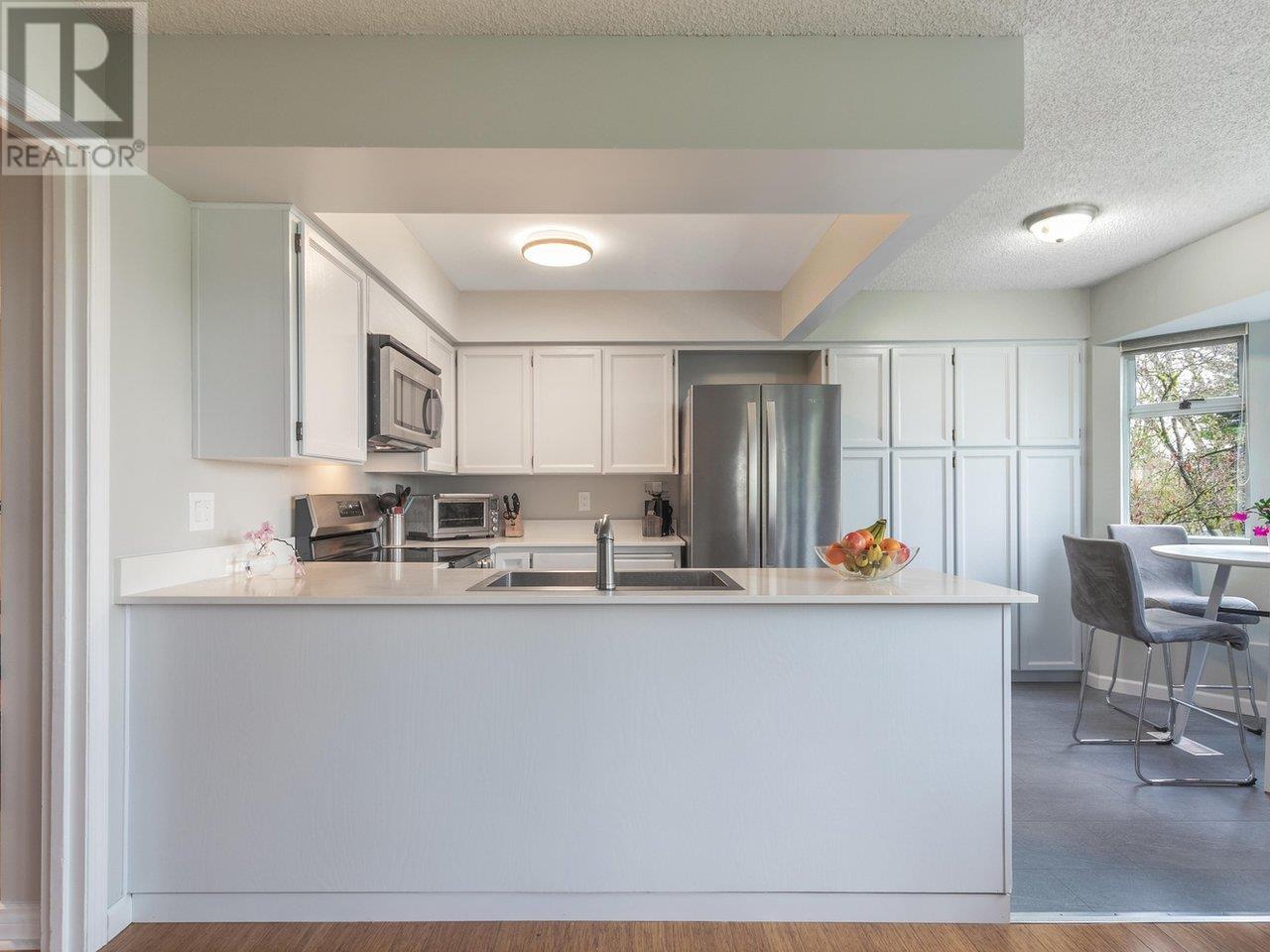 8895 Finch Court, Burnaby, British Columbia  V5A 4K6 - Photo 8 - R2988459