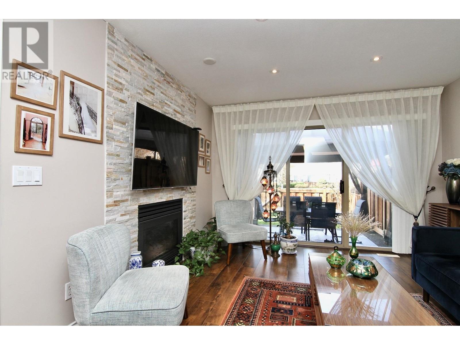 Property at 58 1255 RIVERSIDE DRIVE image 3