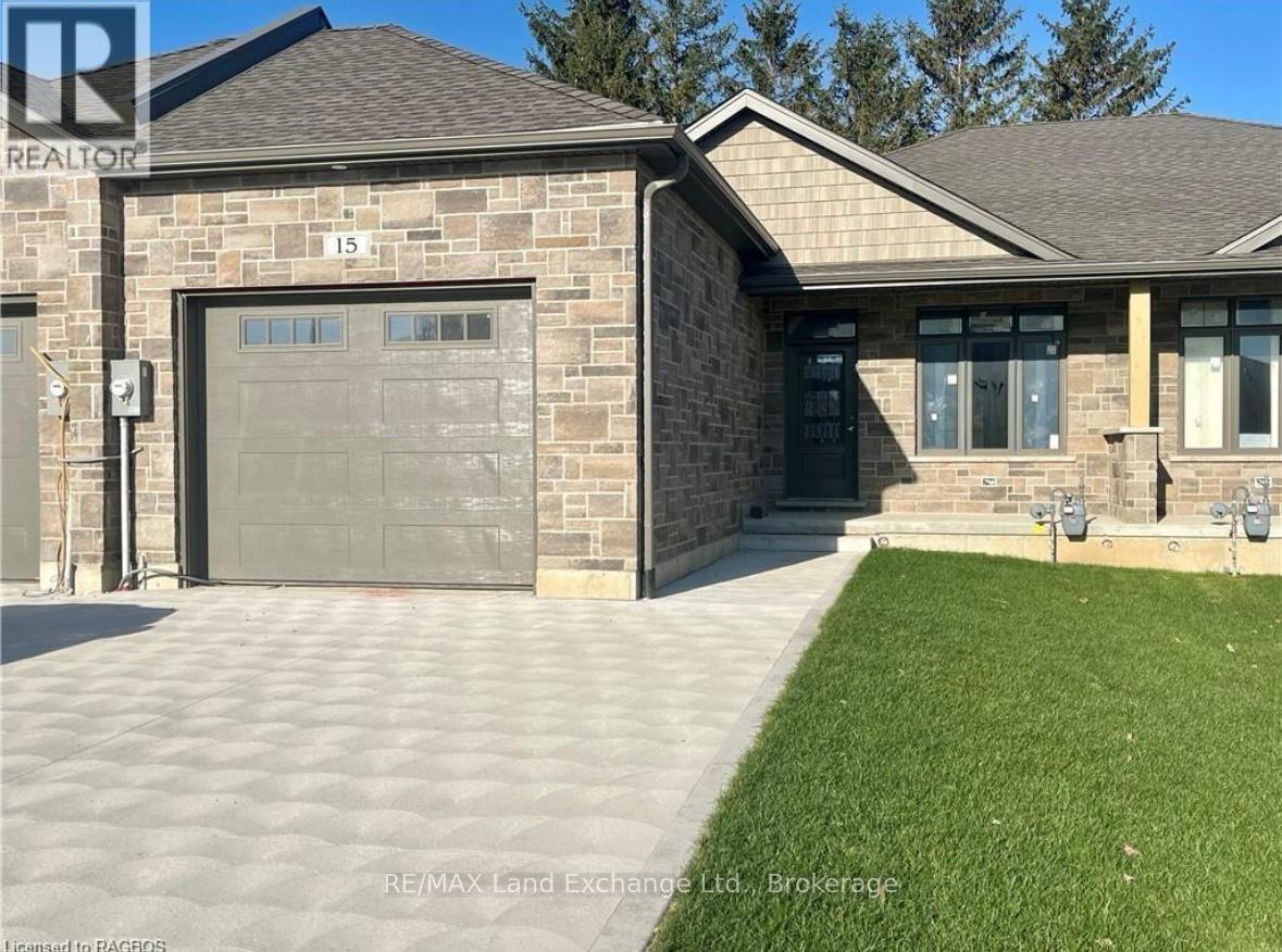 15 Nyah Court, Kincardine, Ontario  N0G 2T0 - Photo 1 - X12072710