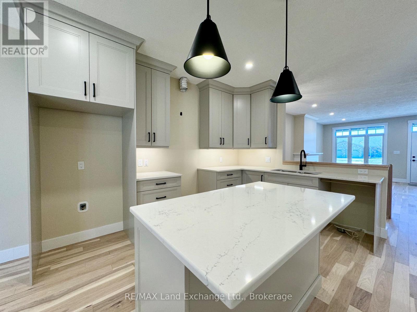 15 Nyah Court, Kincardine, Ontario  N0G 2T0 - Photo 3 - X12072710