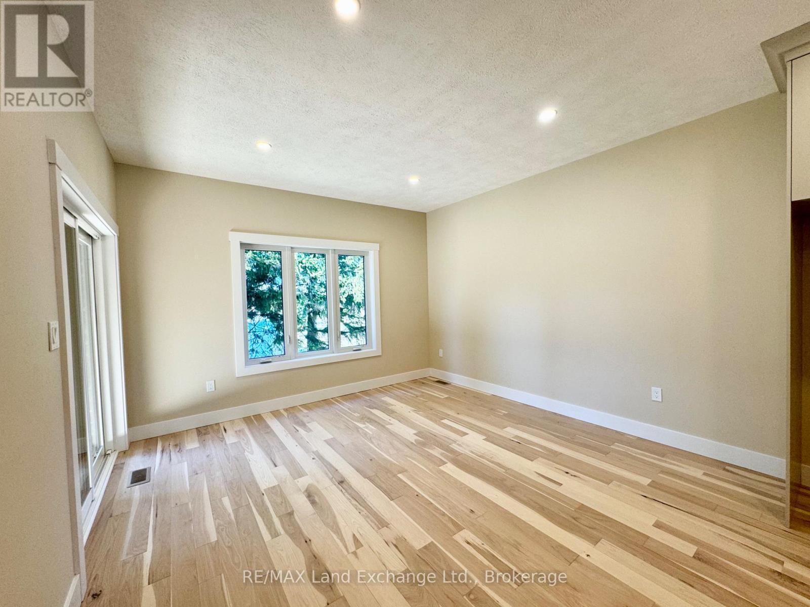 15 Nyah Court, Kincardine, Ontario  N0G 2T0 - Photo 5 - X12072710