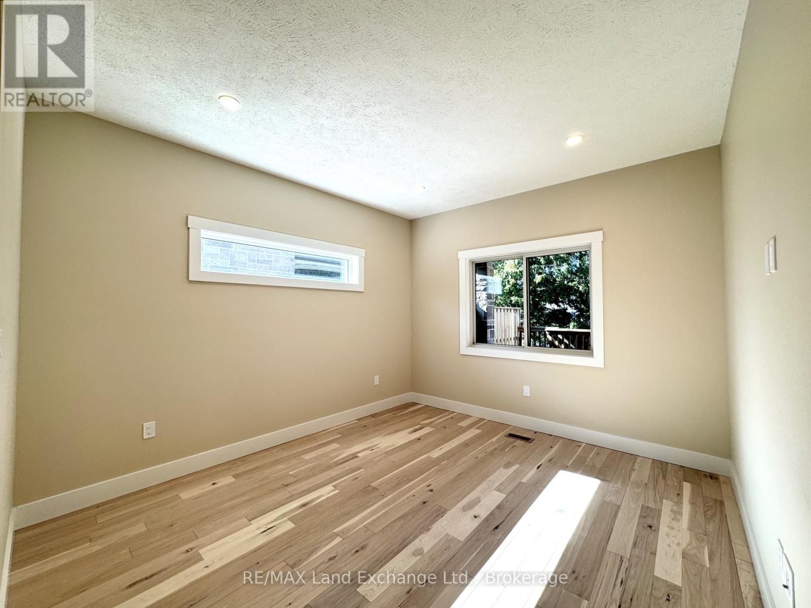 15 Nyah Court, Kincardine, Ontario  N0G 2T0 - Photo 8 - X12072710