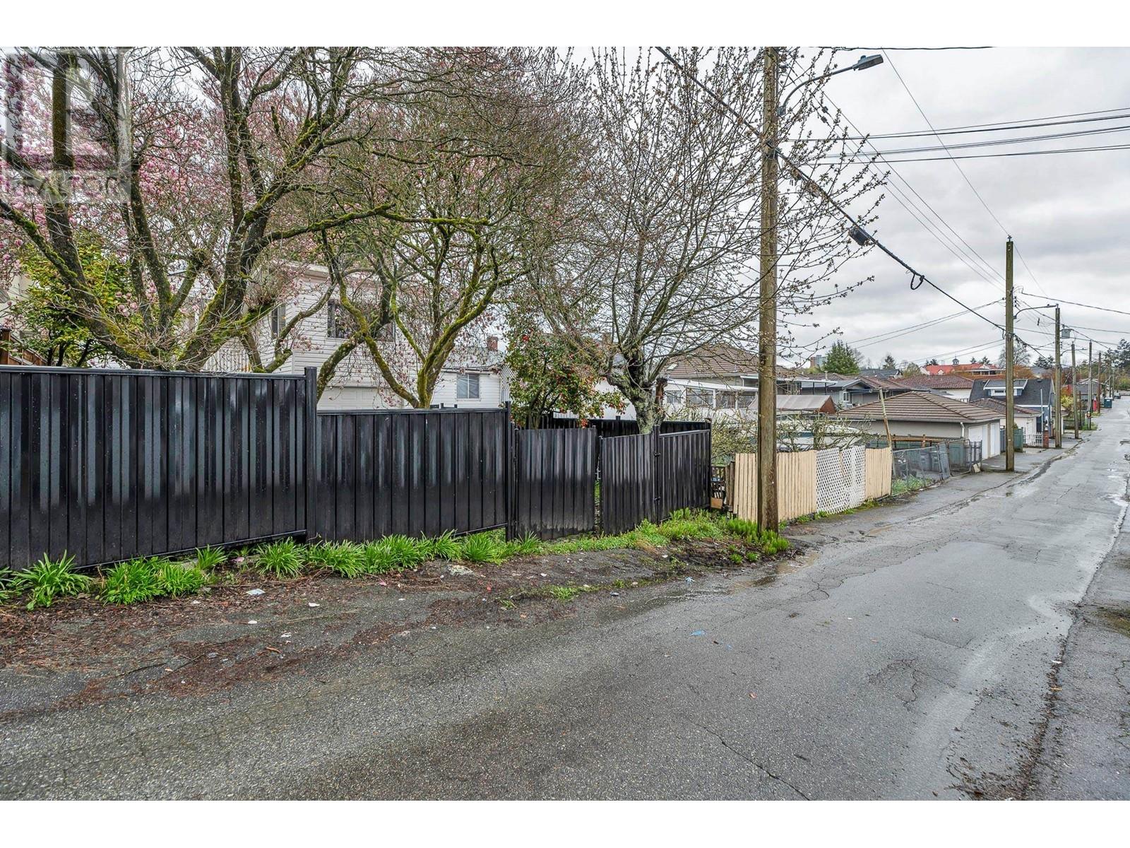 3242 Venables Street, Vancouver, British Columbia  V5K 2S6 - Photo 35 - R2988443