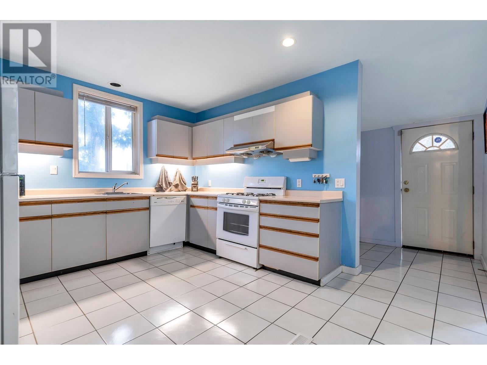 3242 Venables Street, Vancouver, British Columbia  V5K 2S6 - Photo 6 - R2988443