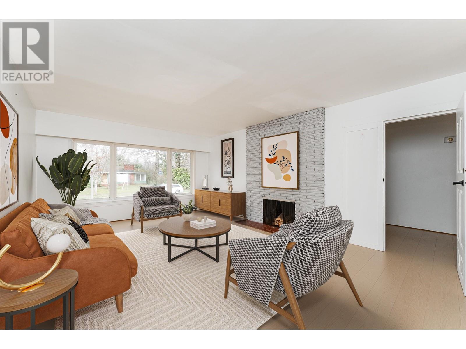 4922 Queensland Road, Vancouver, British Columbia  V6T 1G4 - Photo 3 - R2988479