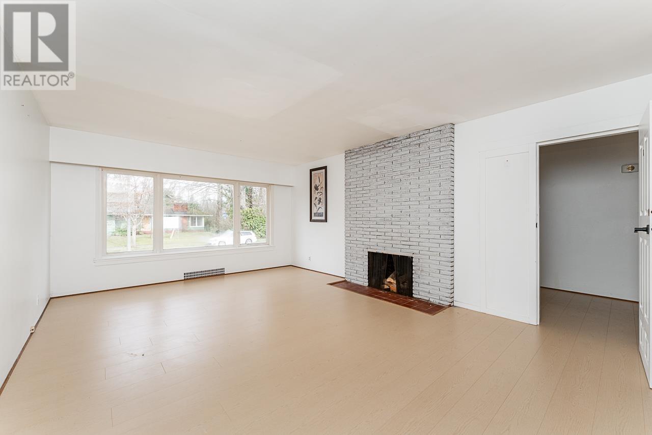 4922 Queensland Road, Vancouver, British Columbia  V6T 1G4 - Photo 9 - R2988479