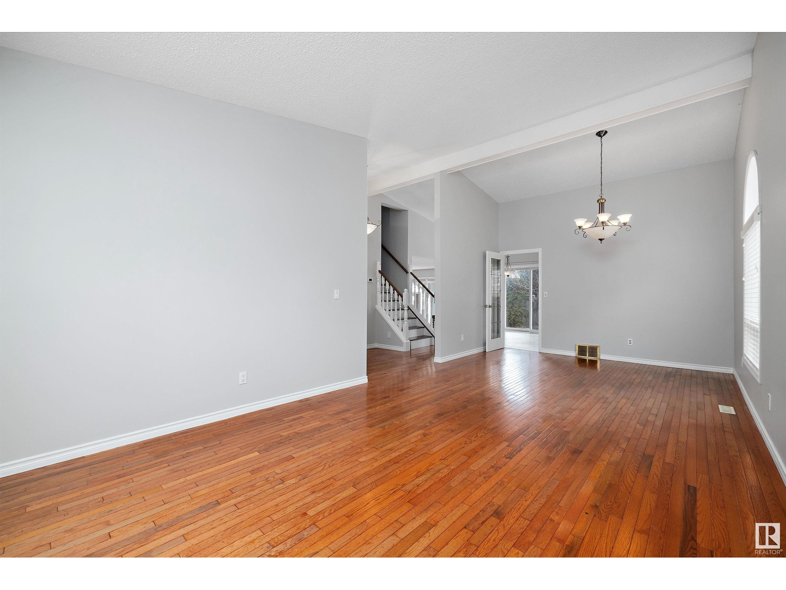 Property at 271 Gariepy CR NW image 5