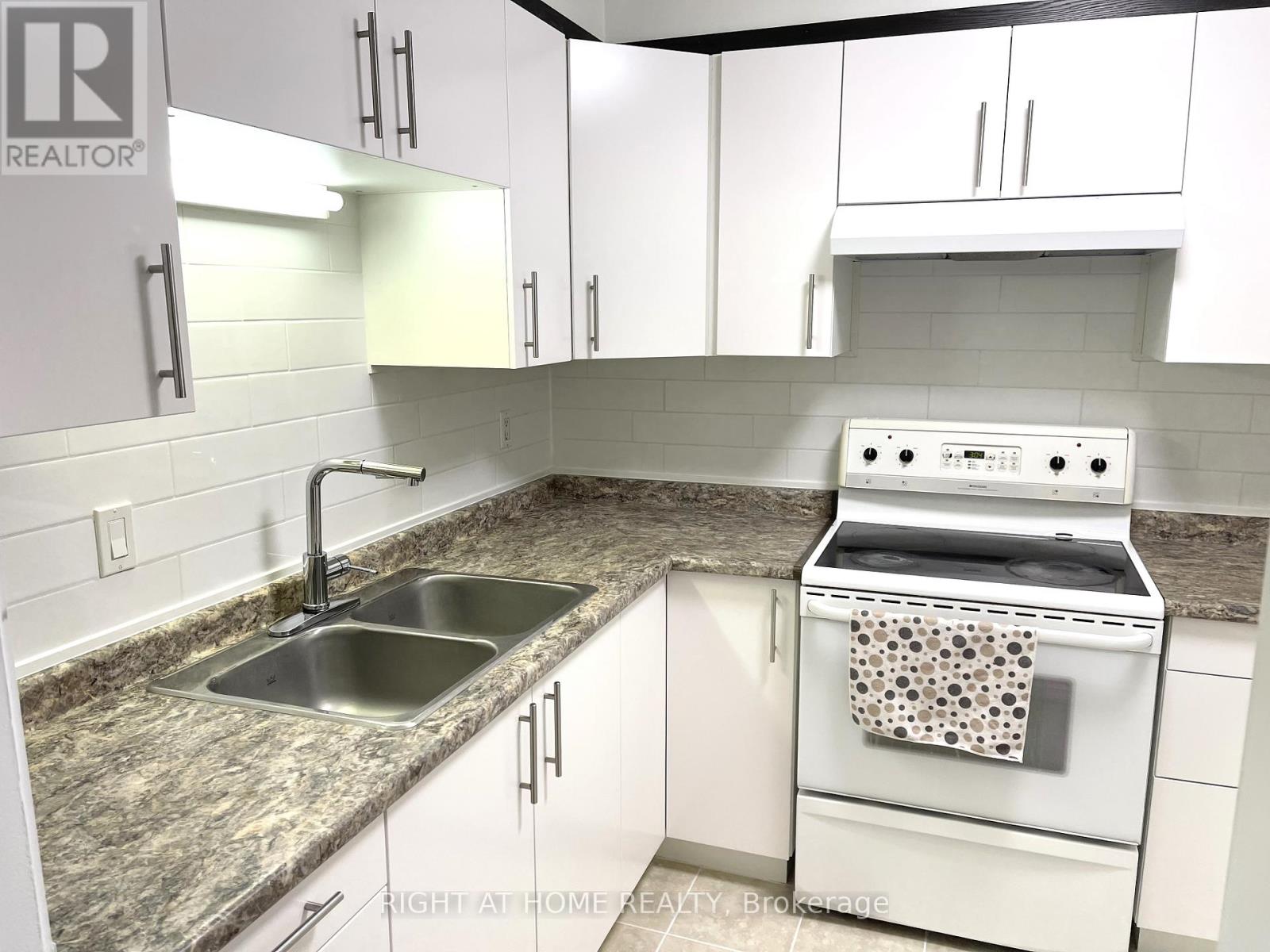 301e Bluevale Street N, Waterloo, Ontario  N2J 4H6 - Photo 4 - X11923629