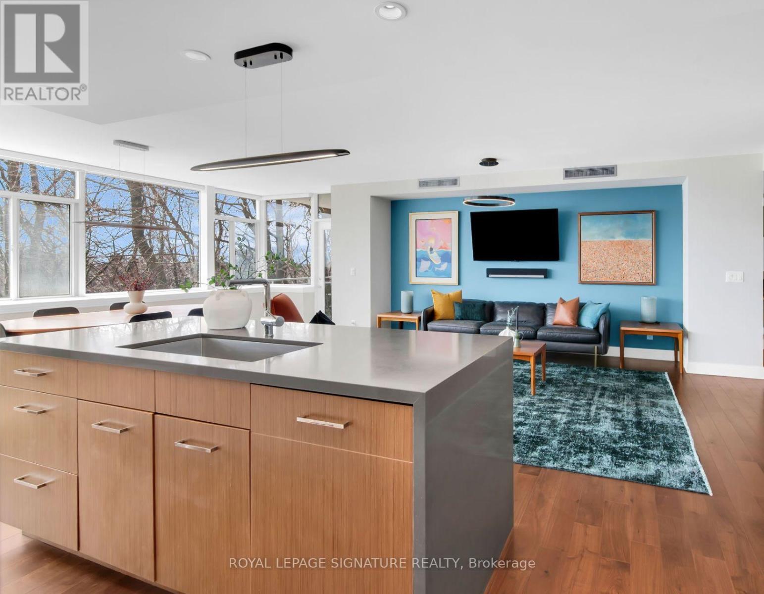 Property at 130 - 1 BENVENUTO PLACE image 4