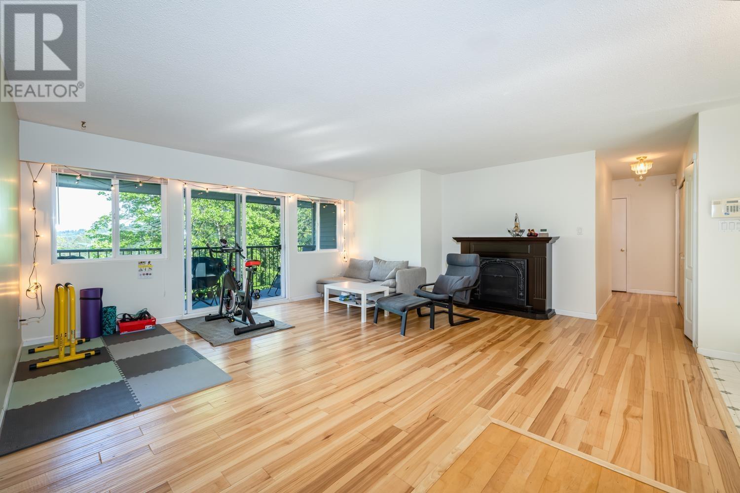 Property at 1948 HIGHVIEW PLACE image 3