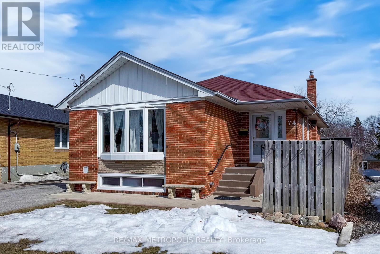 Property at 74 WANTANOPA CRESCENT image 2