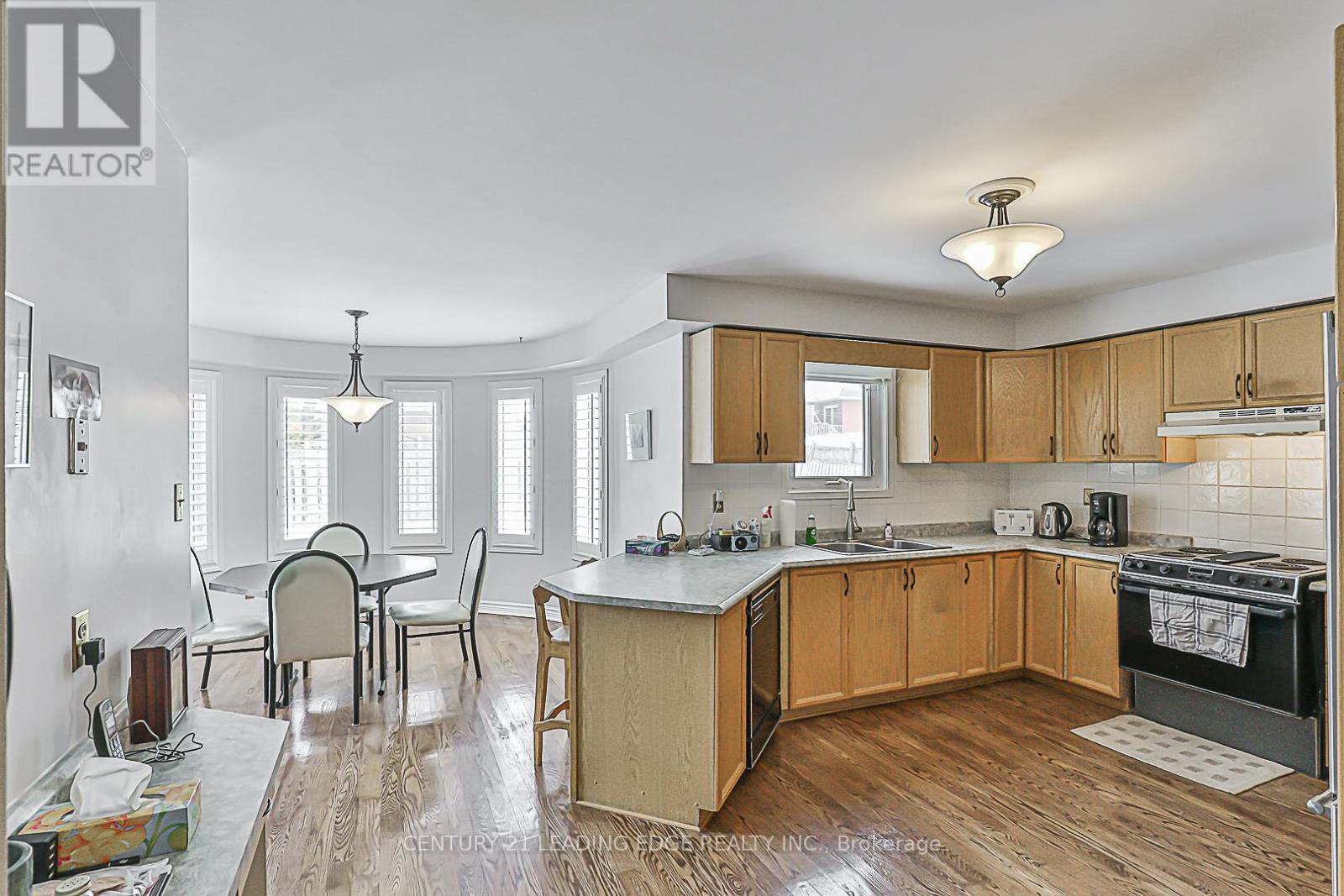 30 Wigston Court, Whitby, Ontario  L1R 2B9 - Photo 12 - E12004566