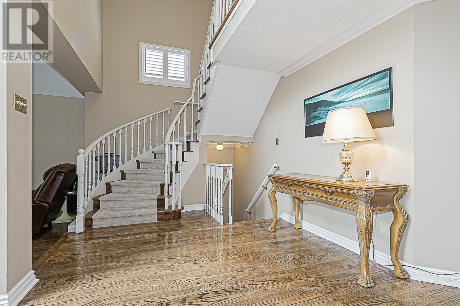 Property at 30 WIGSTON COURT image 3