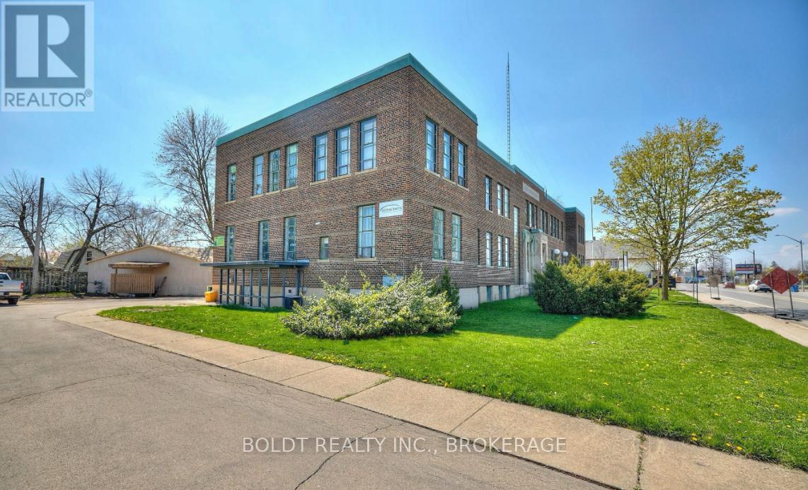 2 - 411 East Main Street, Welland, Ontario  L3B 3X3 - Photo 3 - X12072828
