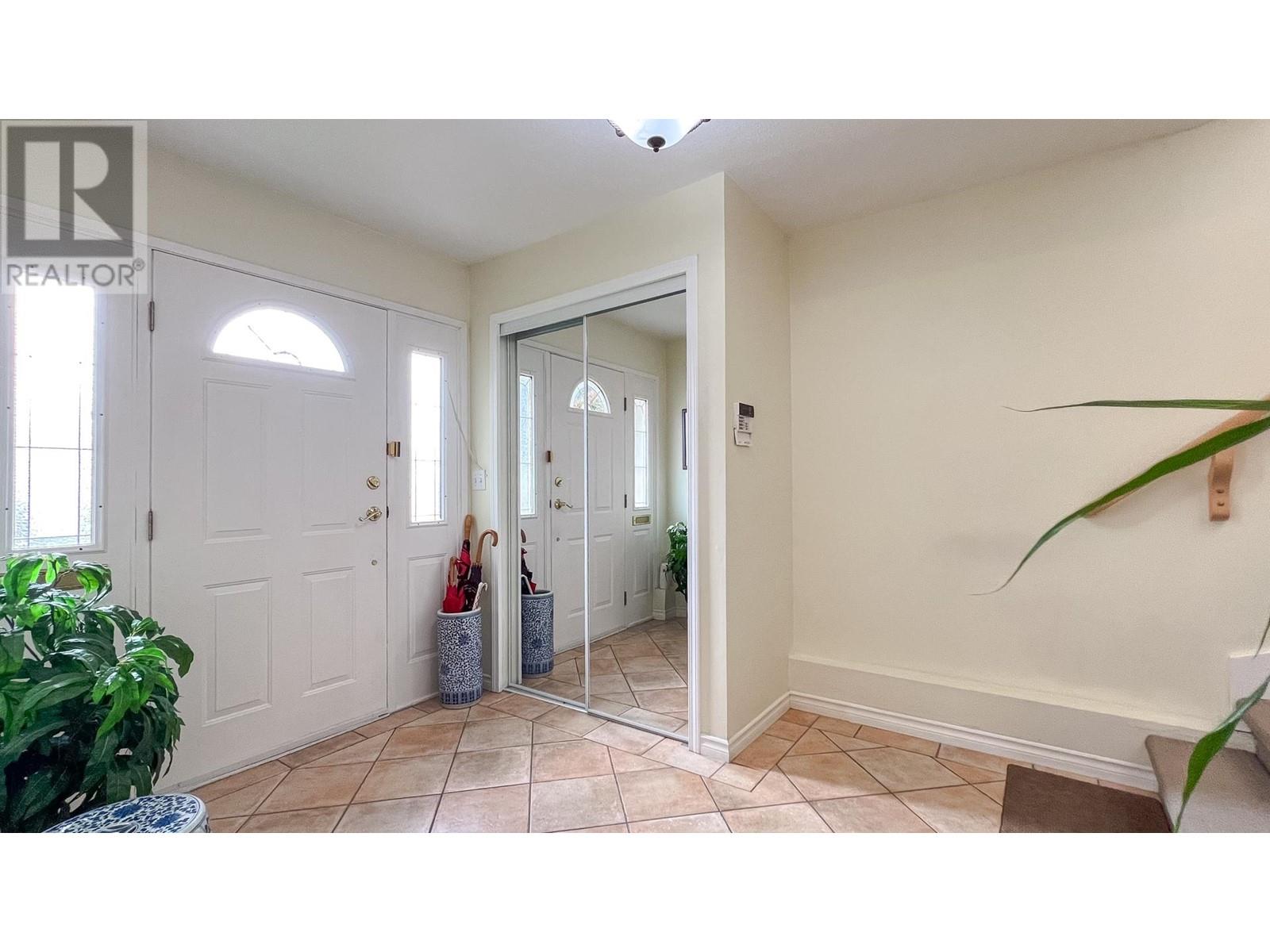 6671 Gainsborough Drive, Richmond, British Columbia  V7E 3Z2 - Photo 4 - R2987759